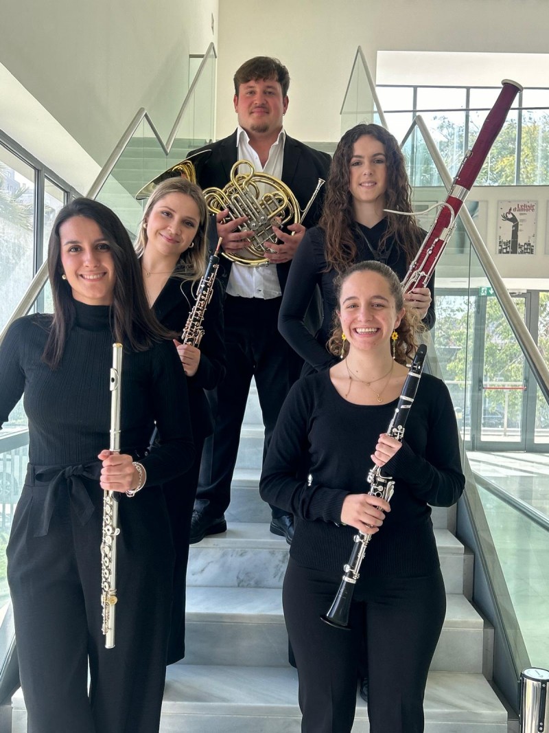 Patricia Moreno, flauta; Luc&iacute;a Alegre, obo&egrave;; Rosa Mar&iacute;a Rodr&iacute;guez, clarinet; ; Inmaculada Casas , fagot;Guzm&aacute;n Ram&iacute;rez, trompa. ENTRADA LLIURE